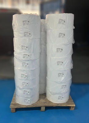 Normaal kleverig helder BOPP-rollenetiket, olielijm, kleefmiddel, bekleed kraftpapier.