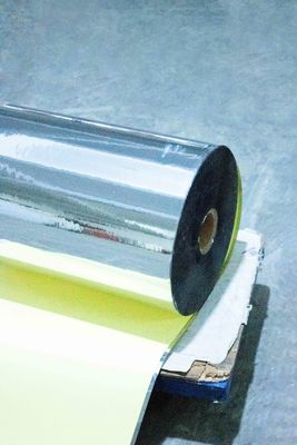 Lichte zilver PET-blote zelfklevende etiketten Materiaal Olielijm Sticker Roll Type