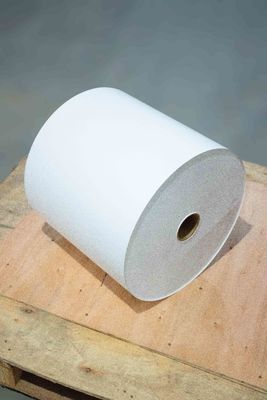 Inkjet Matte Synthetische etiketten Materiaal Rol 25μ Oppervlakte Dikte zelfklevend