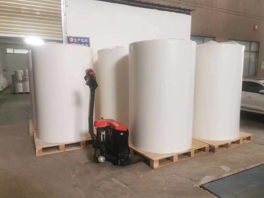 Drukmaterialen Gelaagd papier met permanent kleefmiddel en transparante PET-film